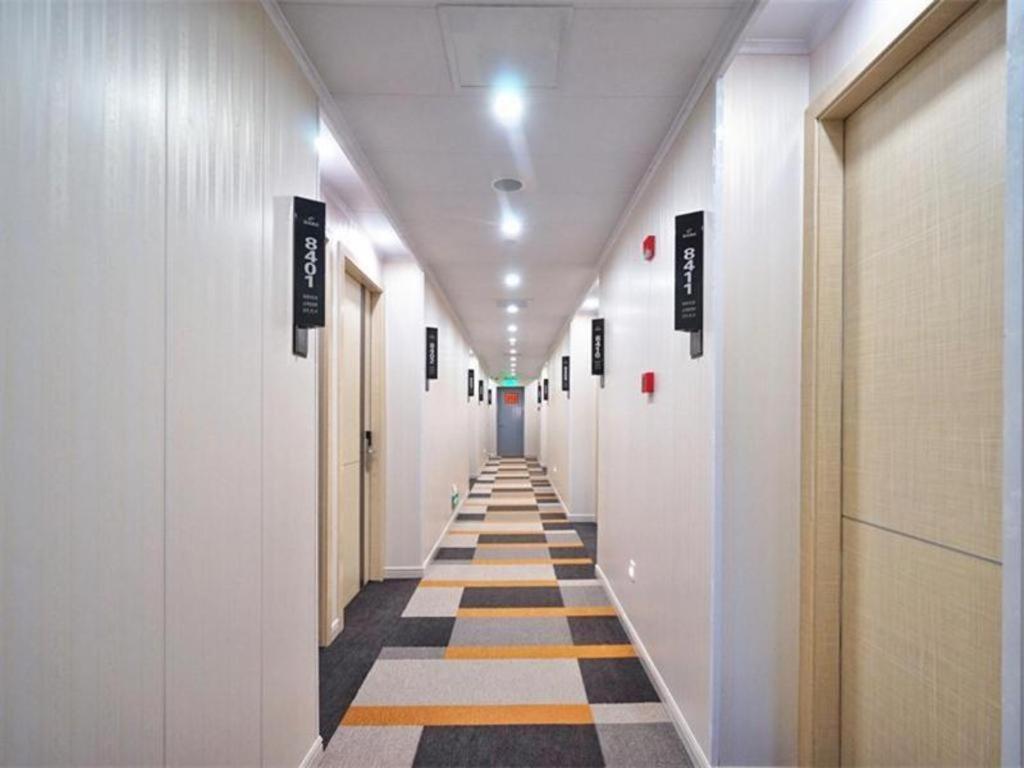 Shell Baoshan District Songbin Road Subway Station Hotel