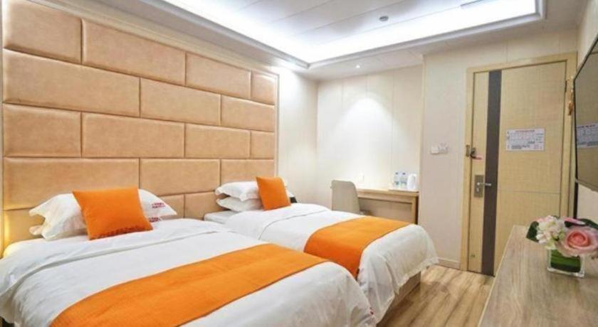 Shell Baoshan District Songbin Road Subway Station Hotel