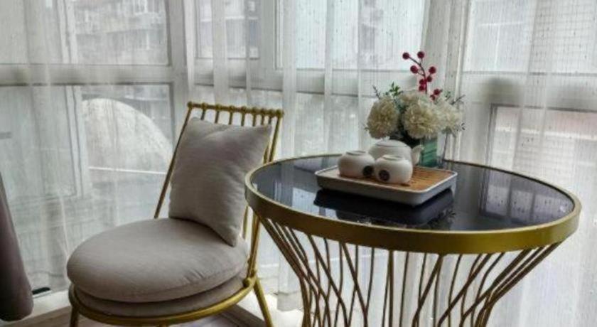 Hotel Shell Baoshan District Songbin Road Subway Station 2*